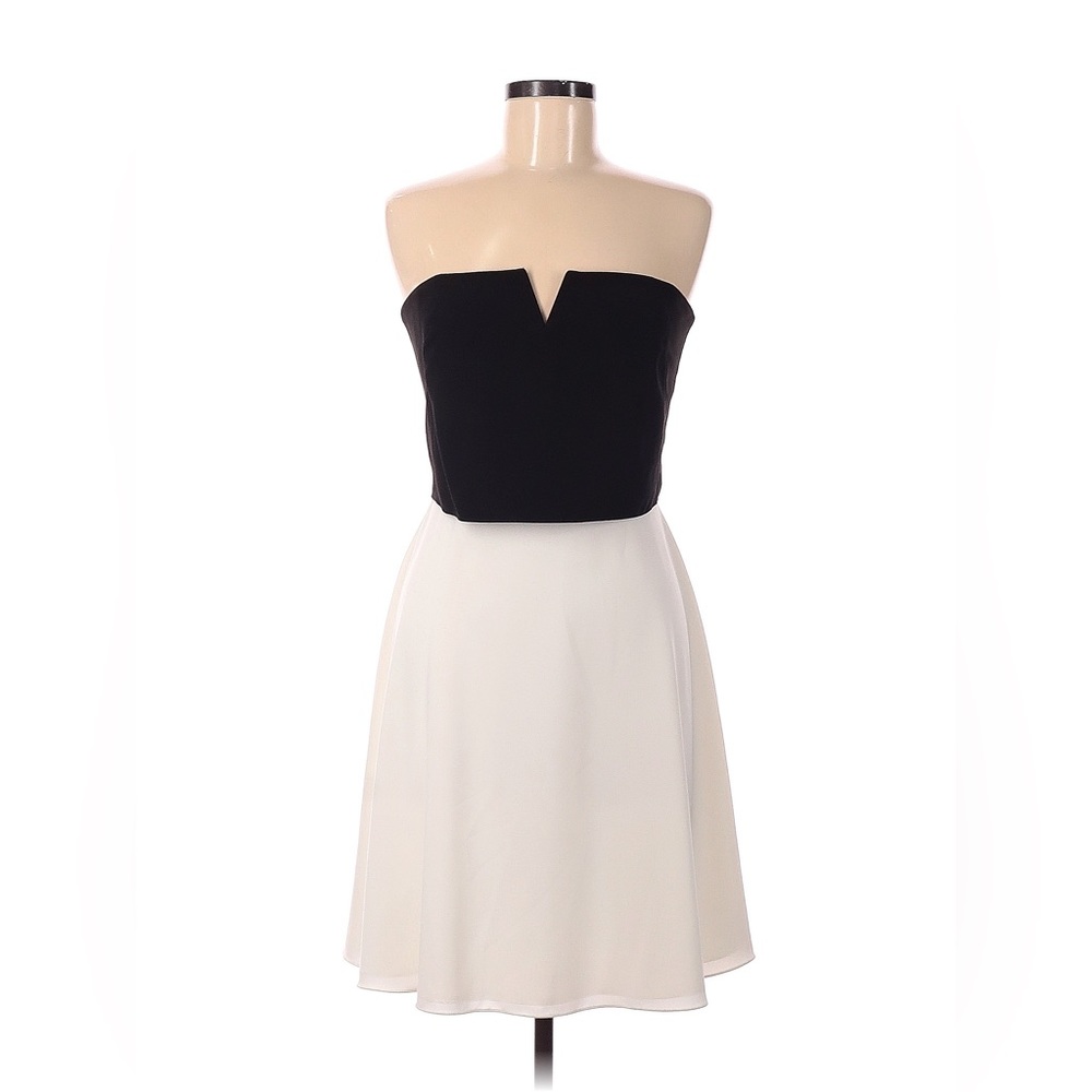 Halston heritage strapless tiered crepe cocktail dress. Size 14